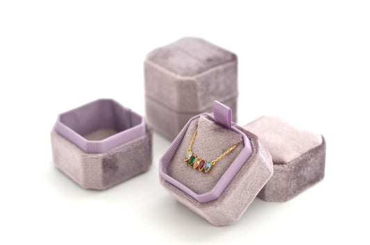 Lilac Square Velvet Necklace Box